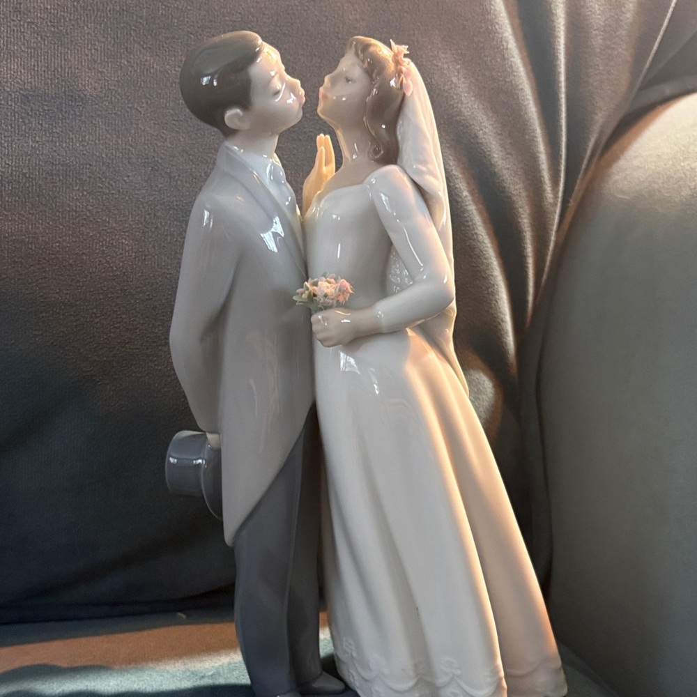 Lower Price!!Lladro Romantic Couple Figurine - Gray and Cream. Price reduced!!